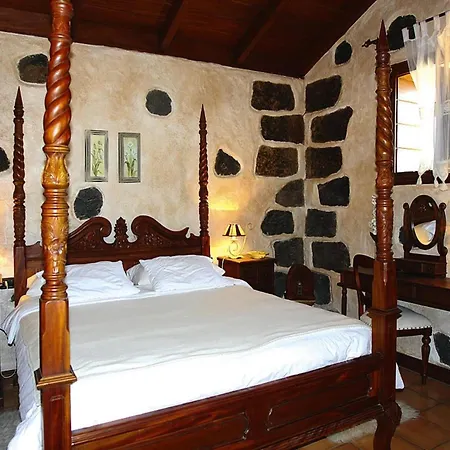 In Vera De Erques, Cleaning Included