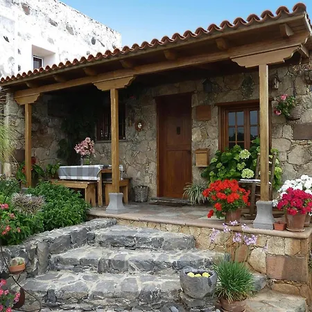 In Vera De Erques, Cleaning Included
